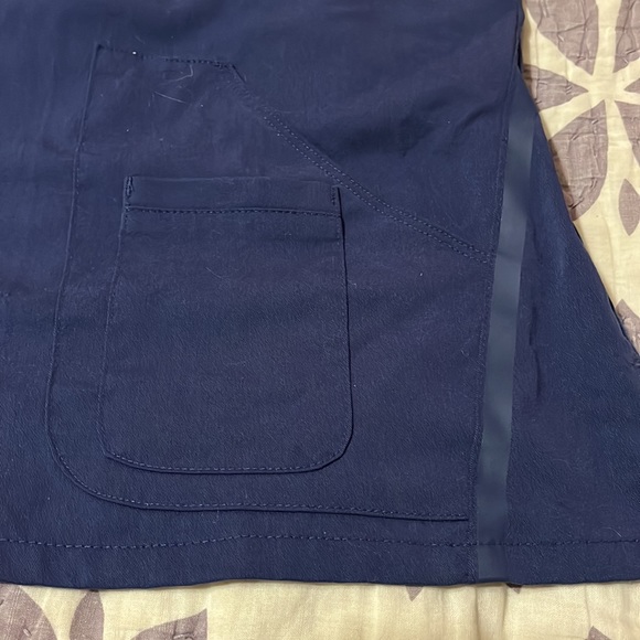 Grey’s Anatomy Impact Elevate Top (size Small, color Navy) - Picture 2 of 7